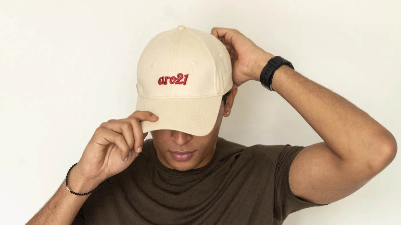 aro21 Dawn classic cotton cap worn front-on