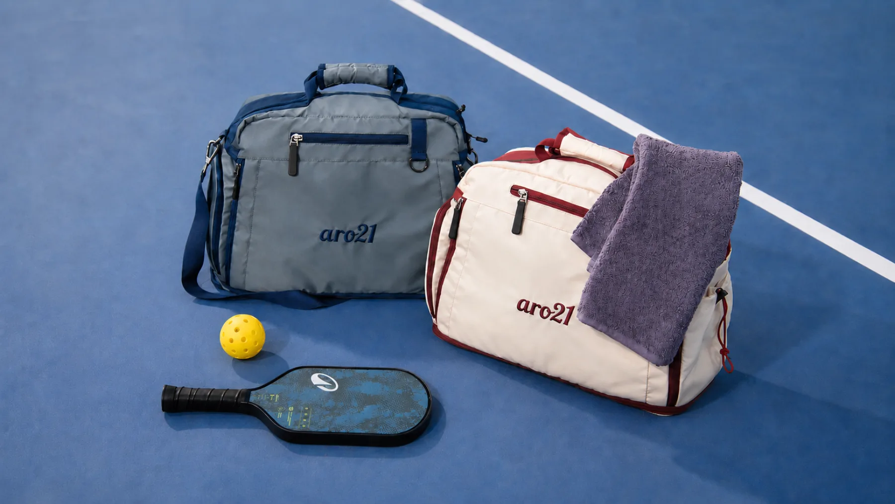 aro21 duffels on court