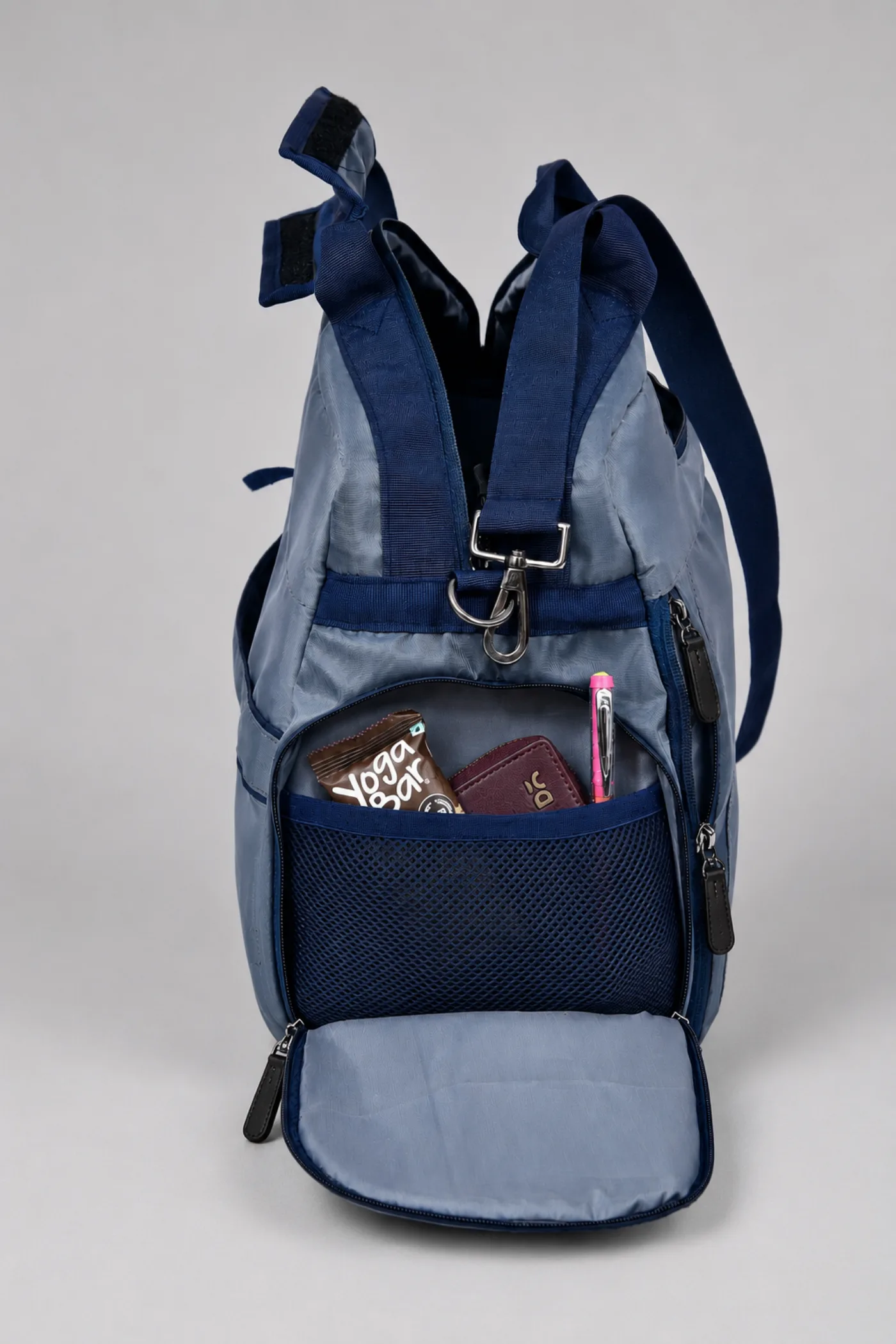Side organiser pocket